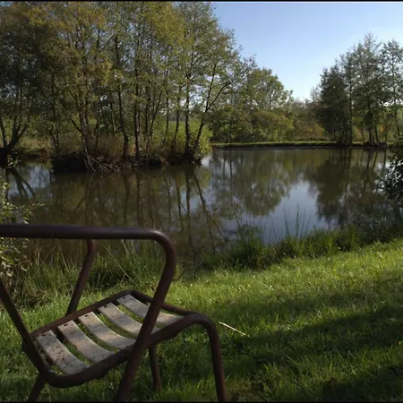 D'hôtes Le Moulin Du Pont Couette-café Saint-Bonnet-de-Salers